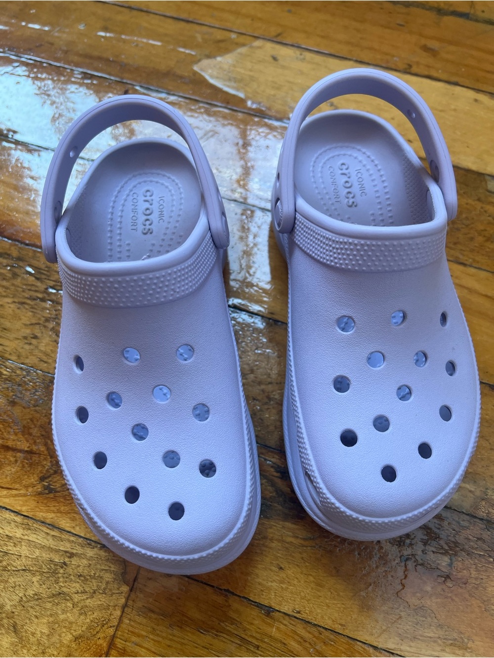 CROCS Classic Unisex Clogs in Light Lavender